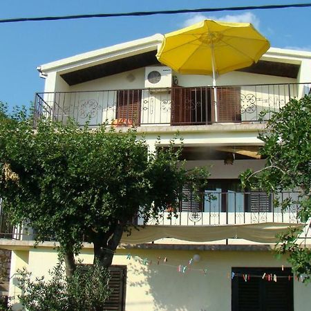 Apartments Zuanovic Karlobag Zewnętrze zdjęcie