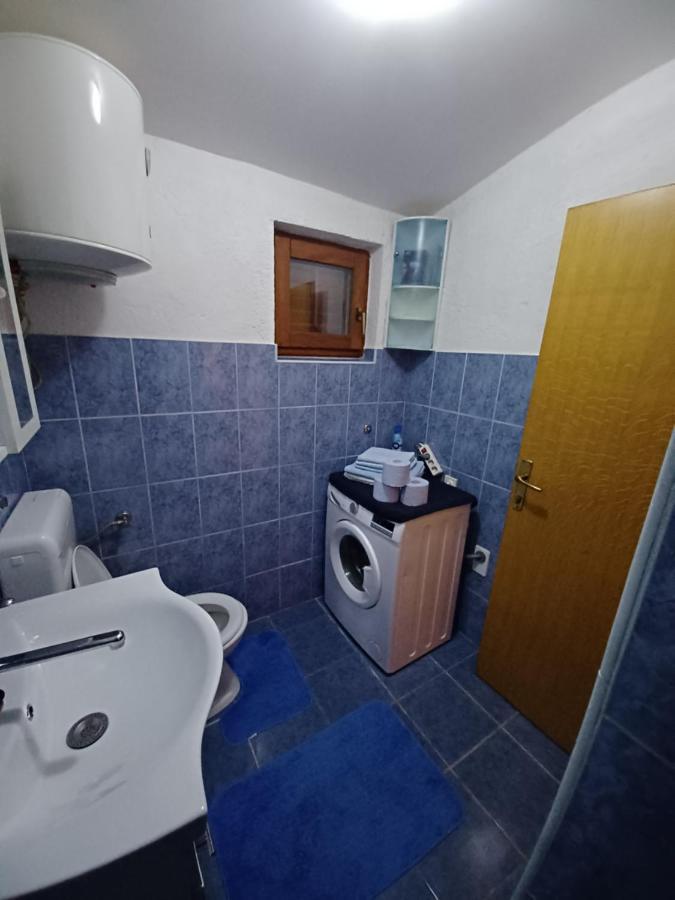 Apartments Zuanovic Karlobag Zewnętrze zdjęcie