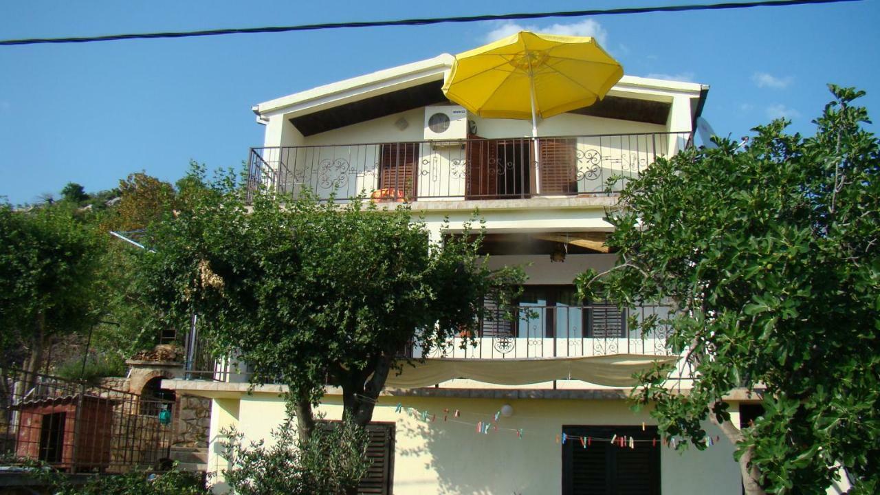 Apartments Zuanovic Karlobag Zewnętrze zdjęcie