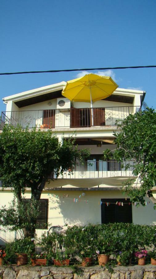 Apartments Zuanovic Karlobag Zewnętrze zdjęcie